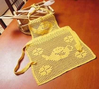 Free Filet Crochet Apron Pattern with Teapot Motif – Vintage Charm for Your Kitchen