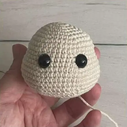 Crochet duck head