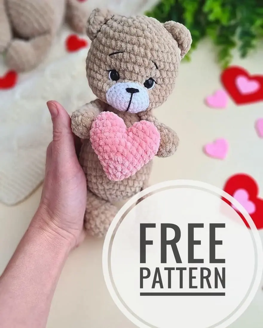 Crochet Valentine teddy bear pattern Crochet Valentine teddy bear pattern
