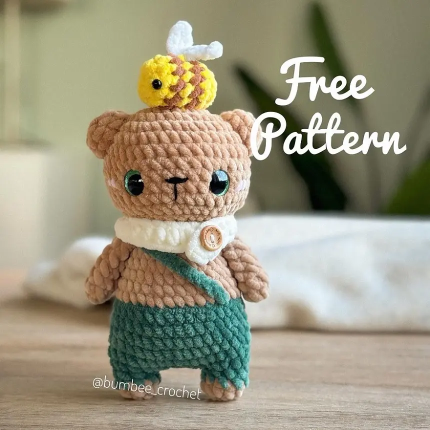 Crochet bear with bee amigurumi