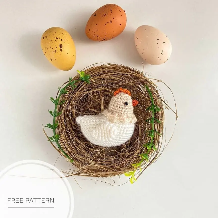 Crochet Easten chicken amigurumi
