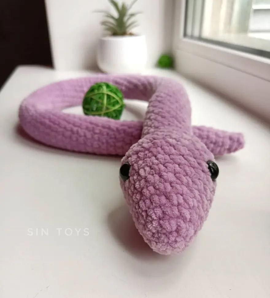 Crochet plush snake free pattern