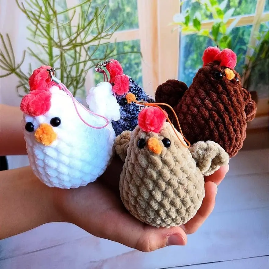 Crochet chicken amigurumi