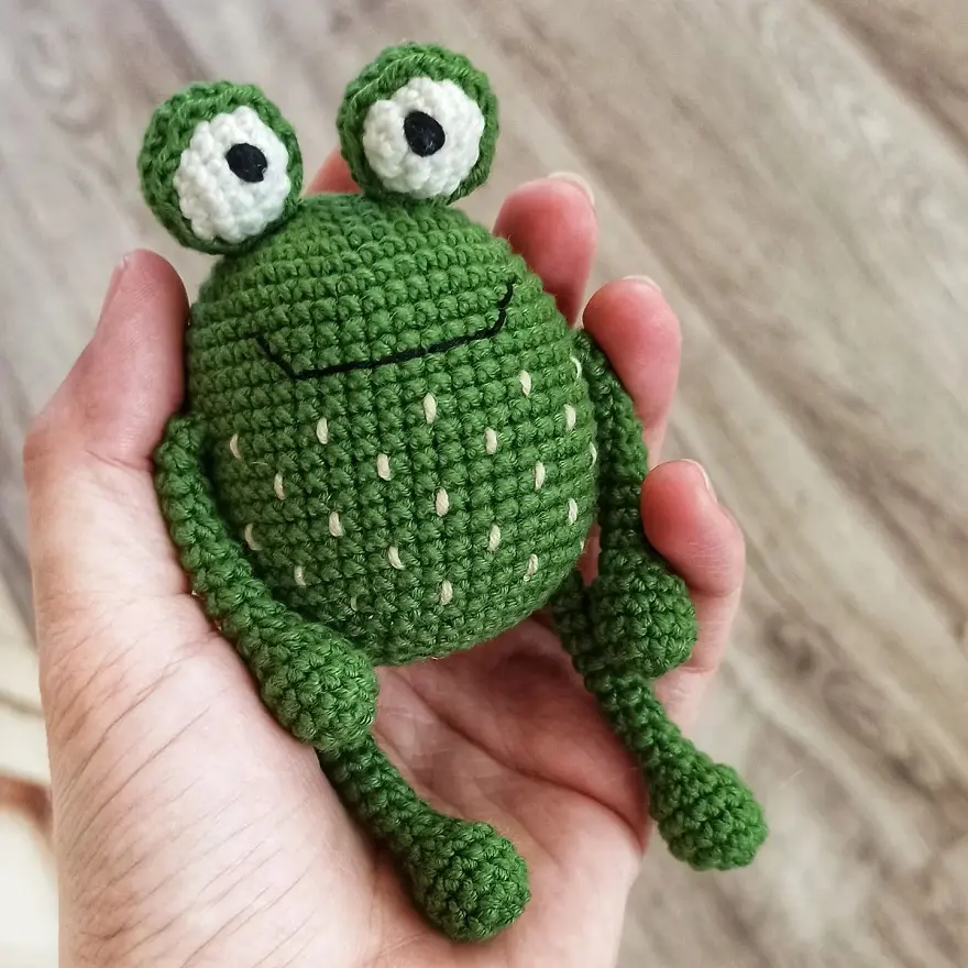 Crochet frog amigurumi Crochet frog amigurumi