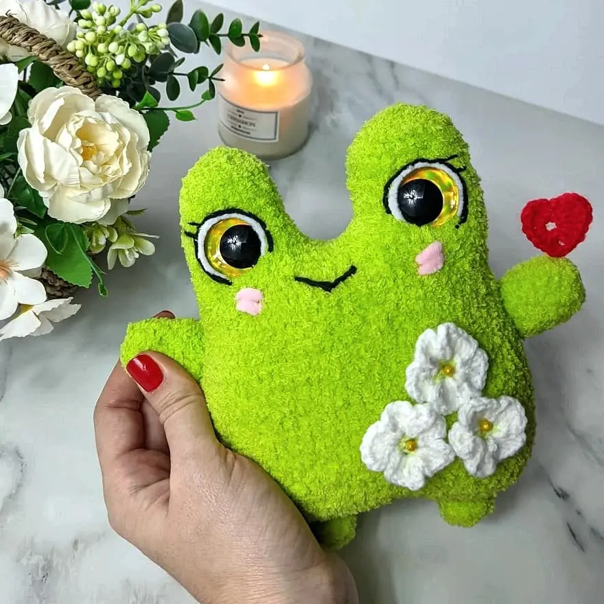 Amigurumi plush frog free pattern