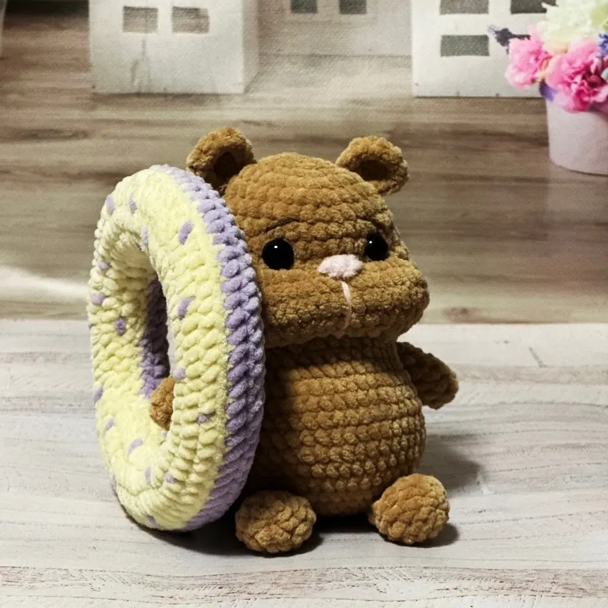 Amigurumi hamster and donut pattern