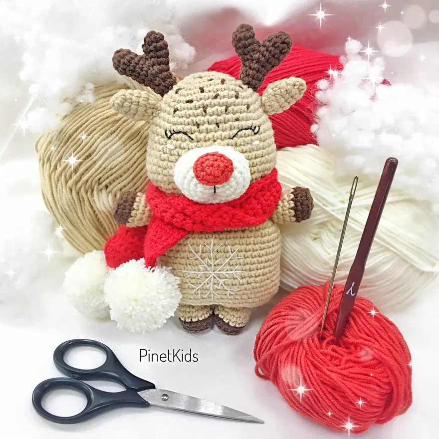 Free amigurumi reindeer pattern