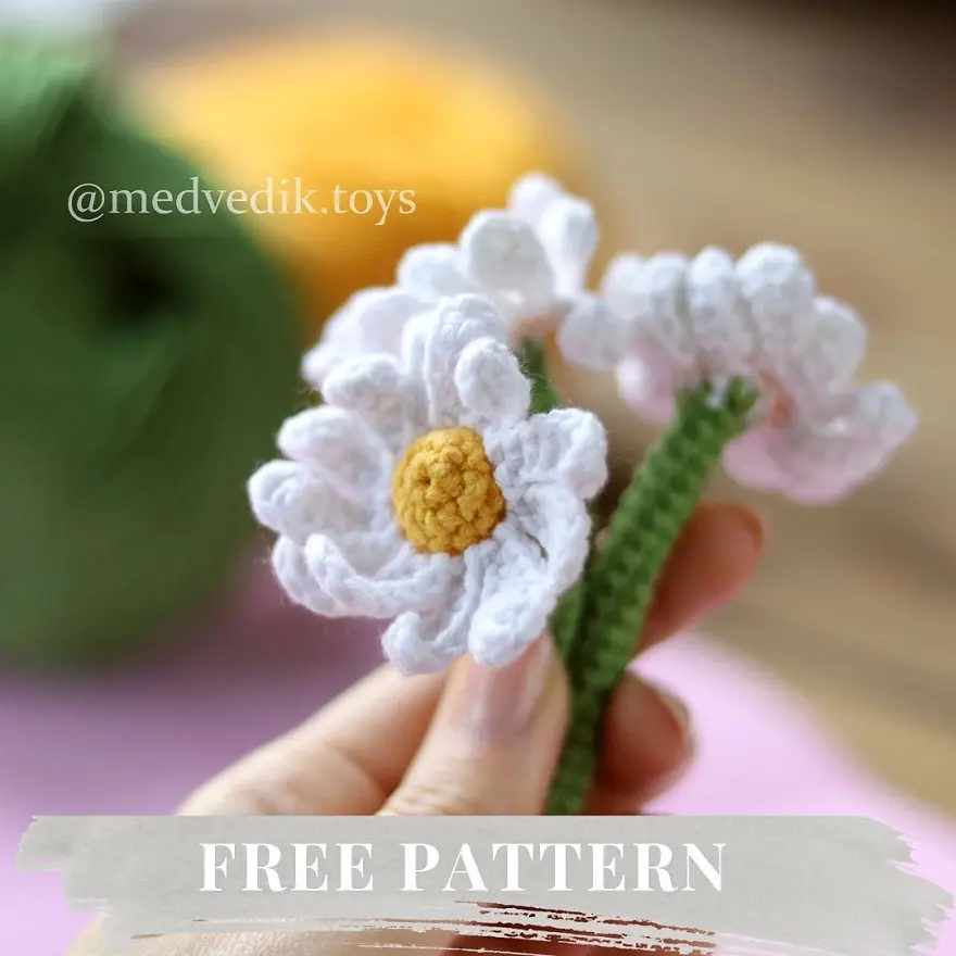 Crochet chamomile