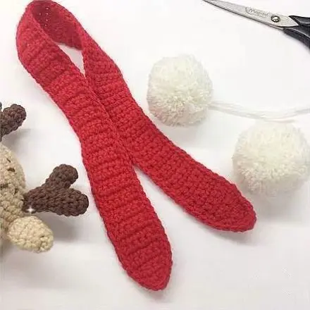 Crochet scarf for a toy Crochet scarf for a toy