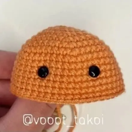 Amigurumi pumpkin witch head