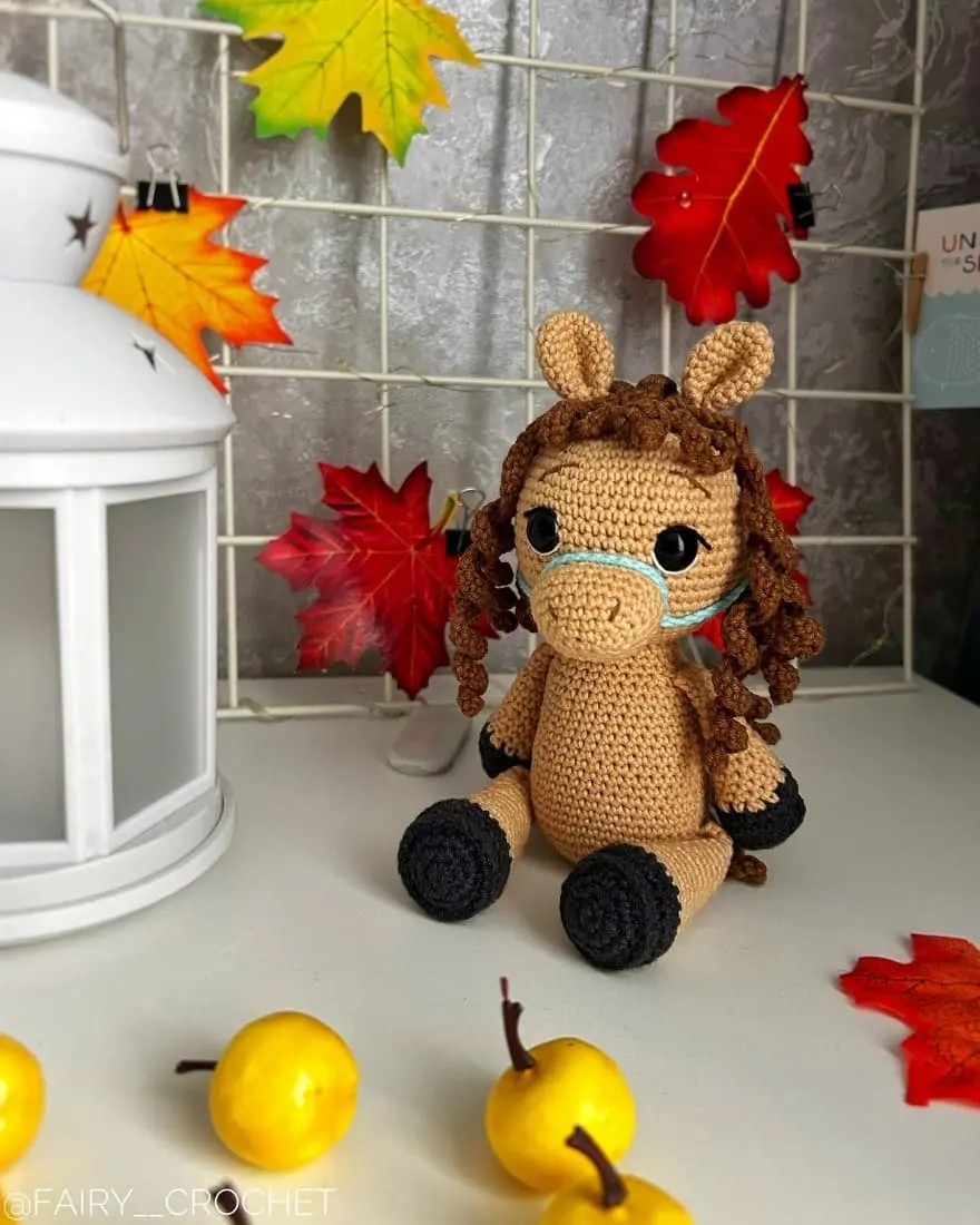Crochet horse amigurumi