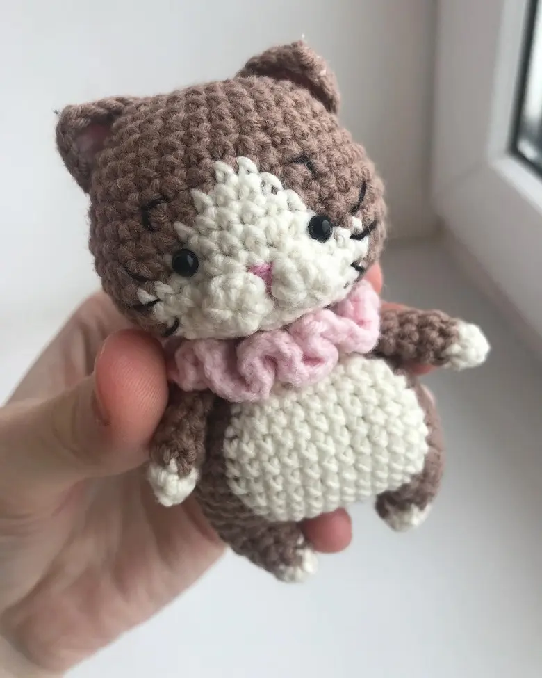 Crochet little kitten amigurumi