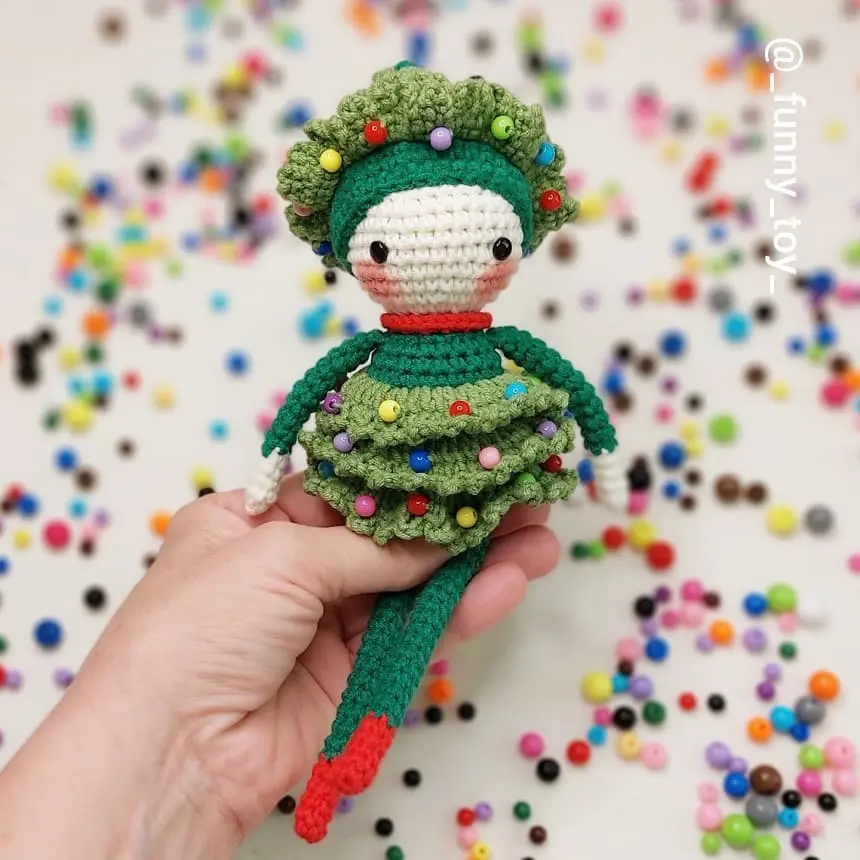 Christmas tree doll free crochet pattern