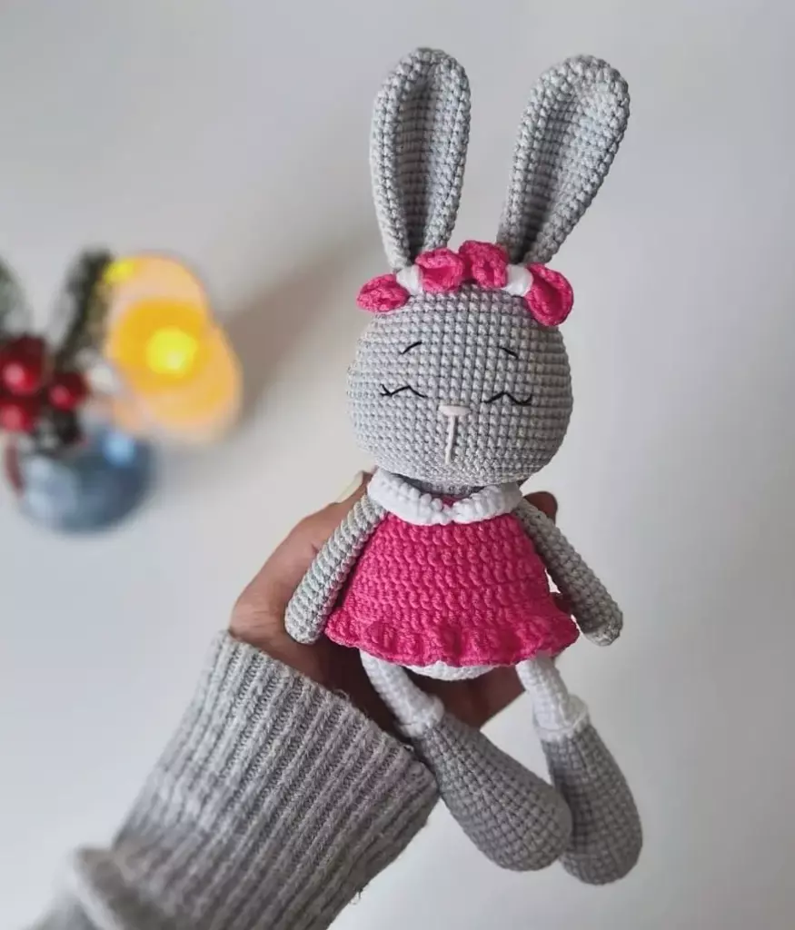 Amigurumi bunny in crochet dress
