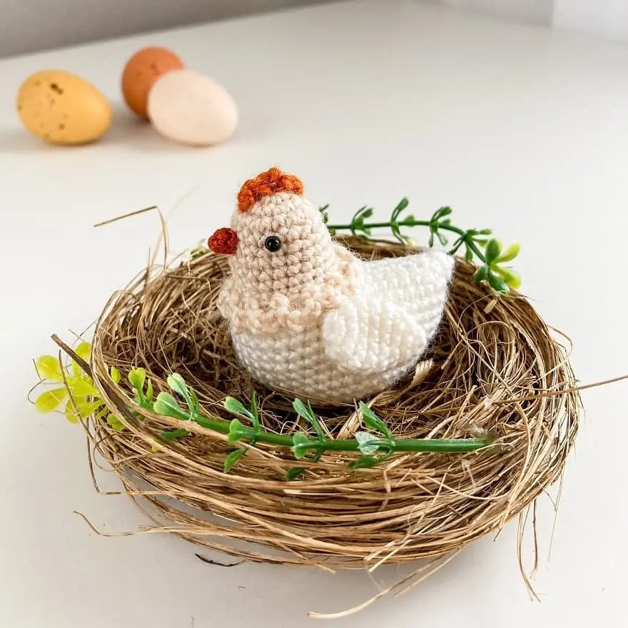 Easter chicken amigurumi
