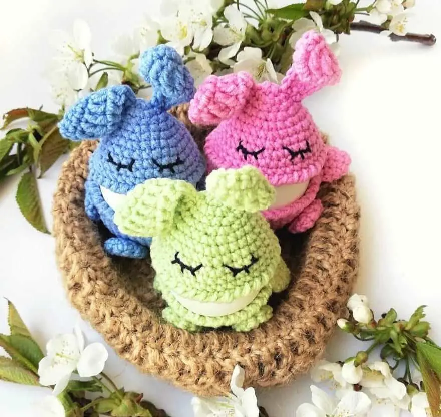 Easter bunny egg cozy amigurumi