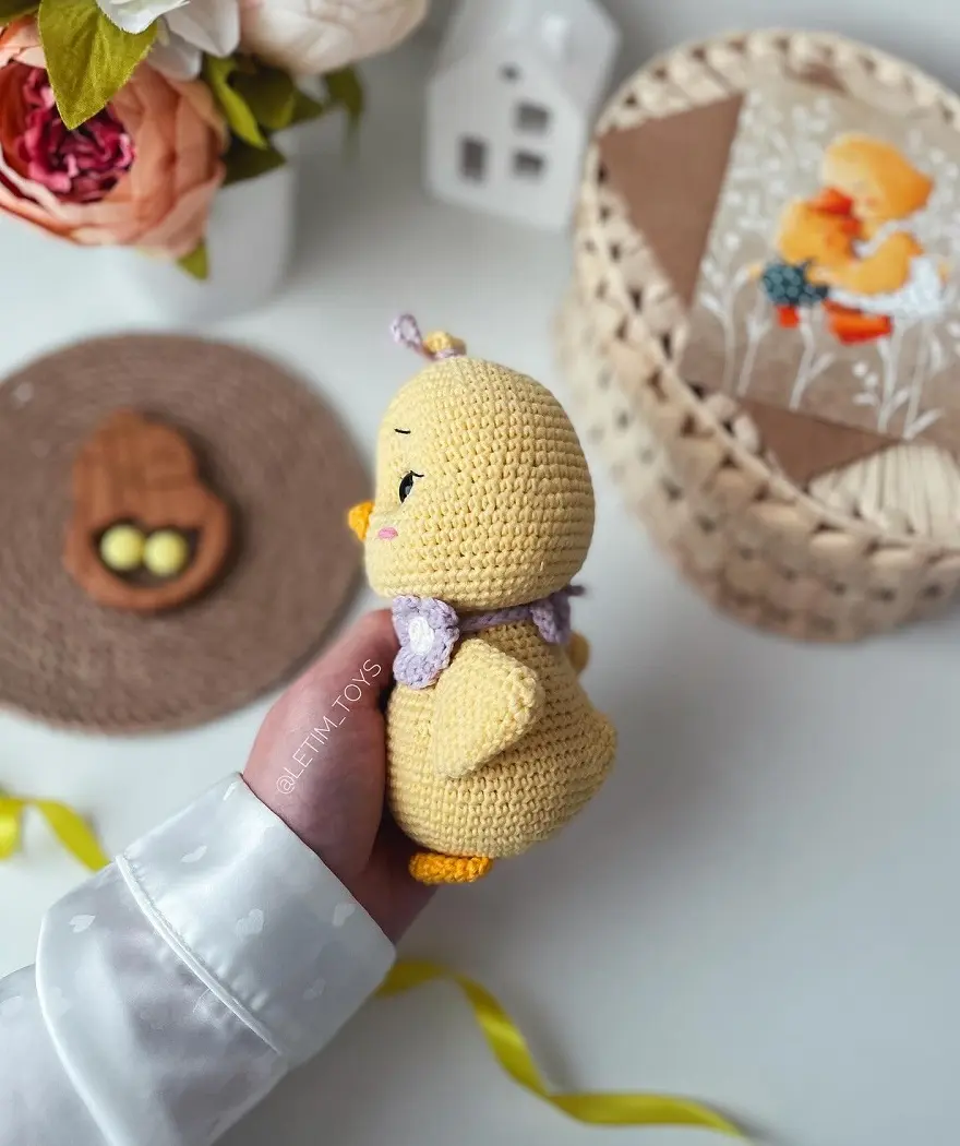 Amigurumi chick