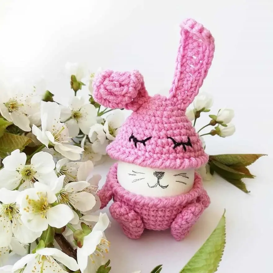 Easter bunny egg cozy crochet pattern