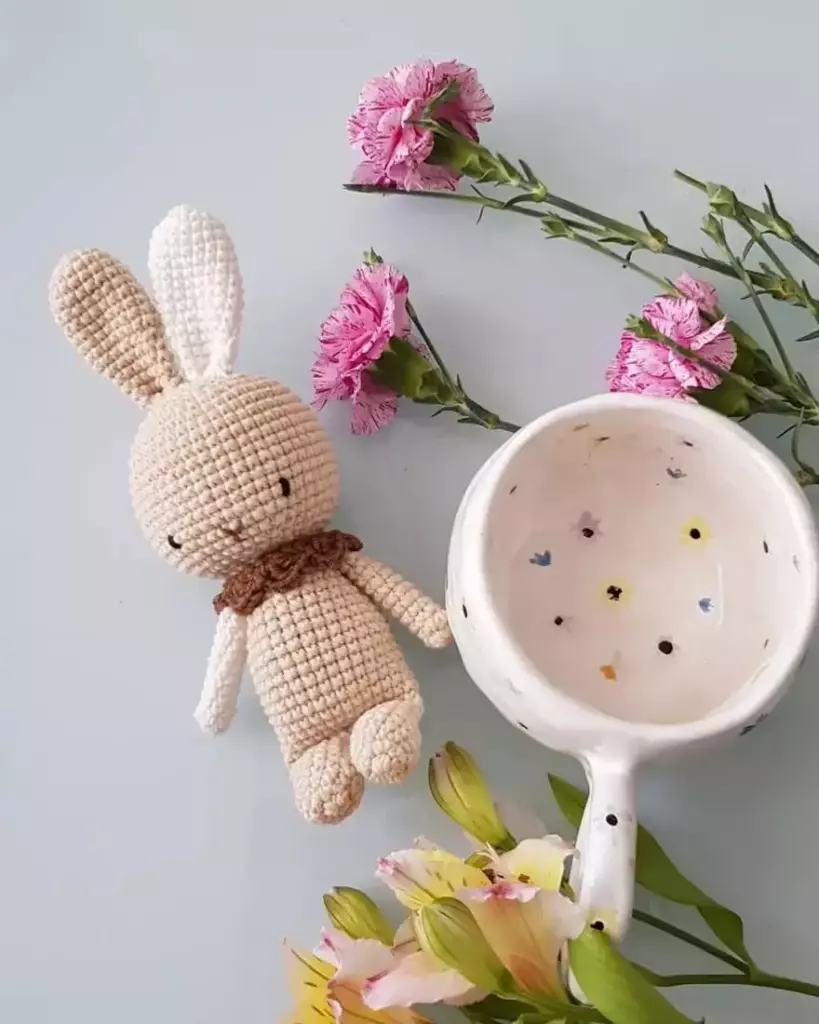 Crochet bunny amigurumi
