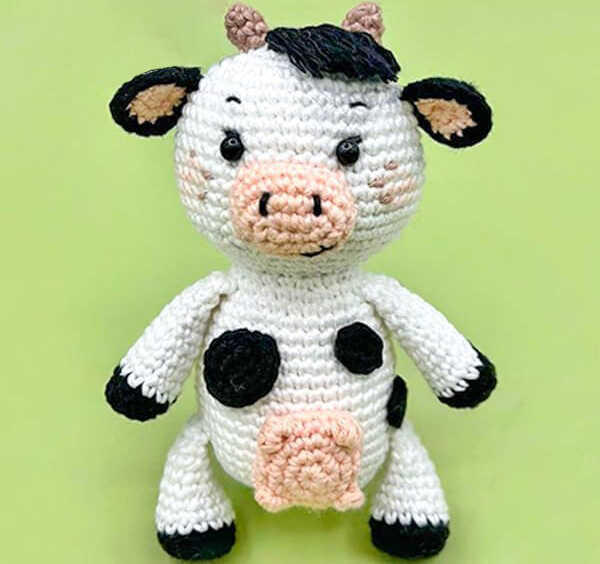 Amigurumi Cute Cow Free Crochet Pattern