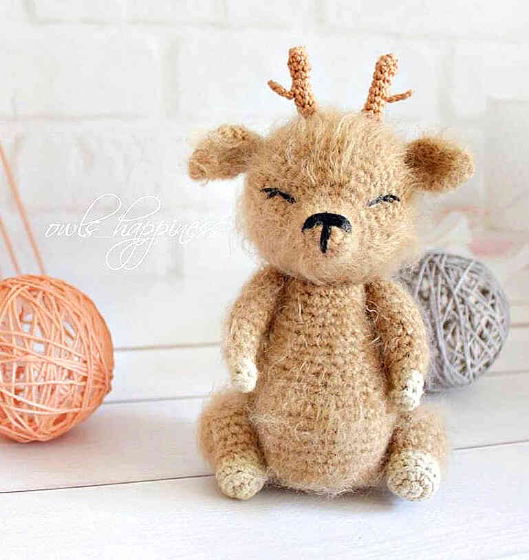 Amigurumi Sleeping Deer Free Crochet Pattern