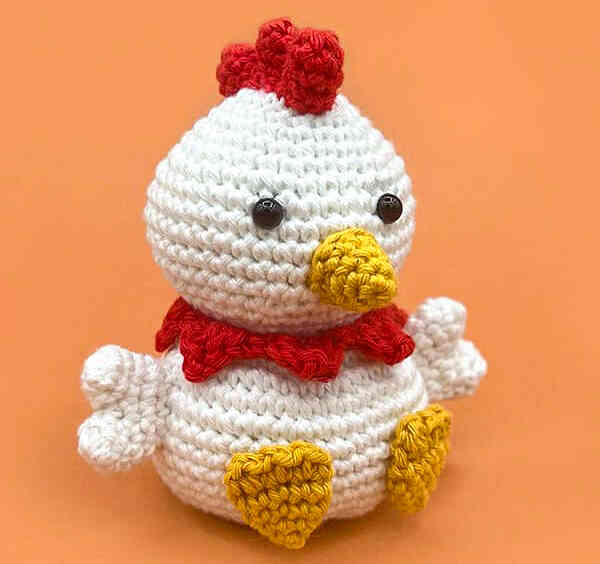Amigurumi Cute Chicken Free Crochet Pattern