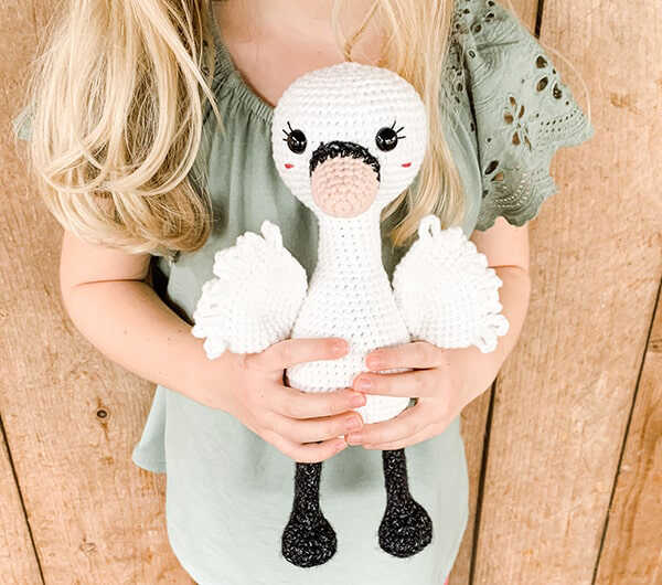 Amigurumi Crochet Swan Free Pattern