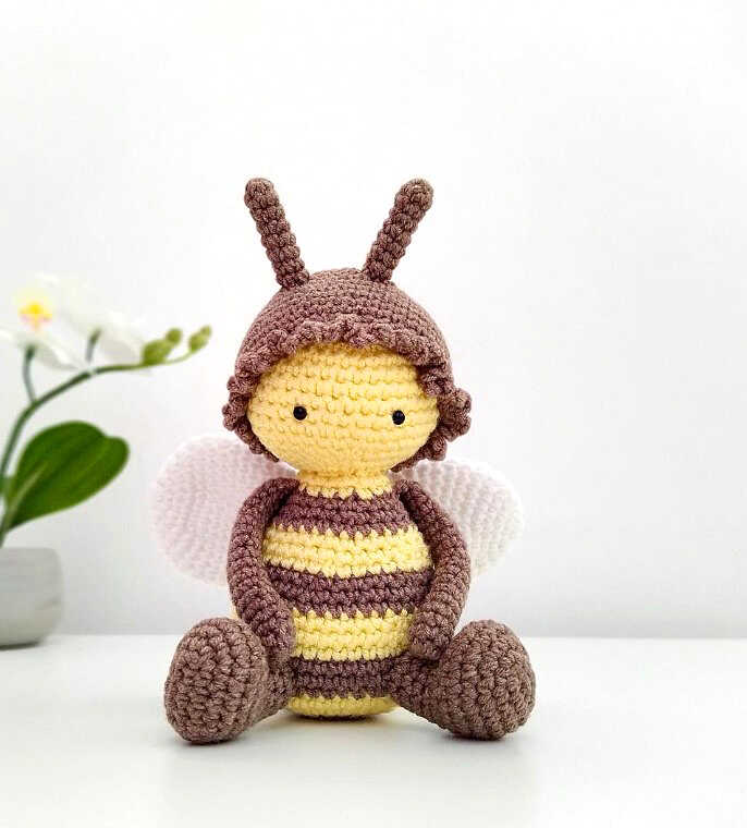 Amigurumi Honey Bee Free Pattern