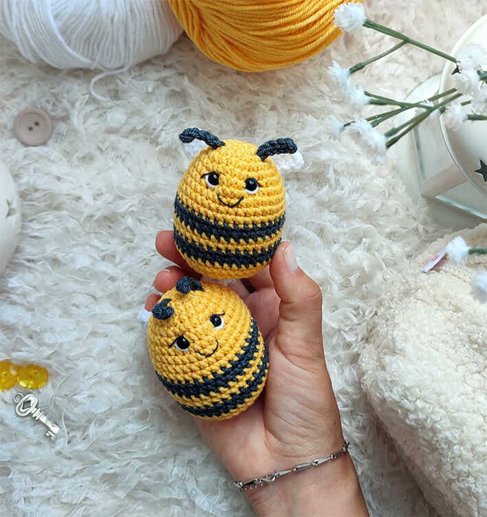 Tiny Bee Amigurumi Keychain Crochet Pattern